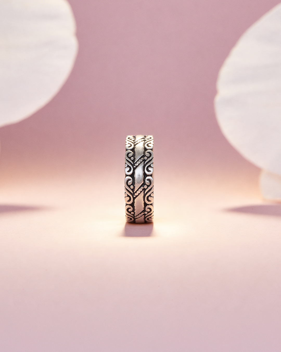 Siora Vintage Scroll Band