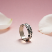 Siora Vintage Scroll Band