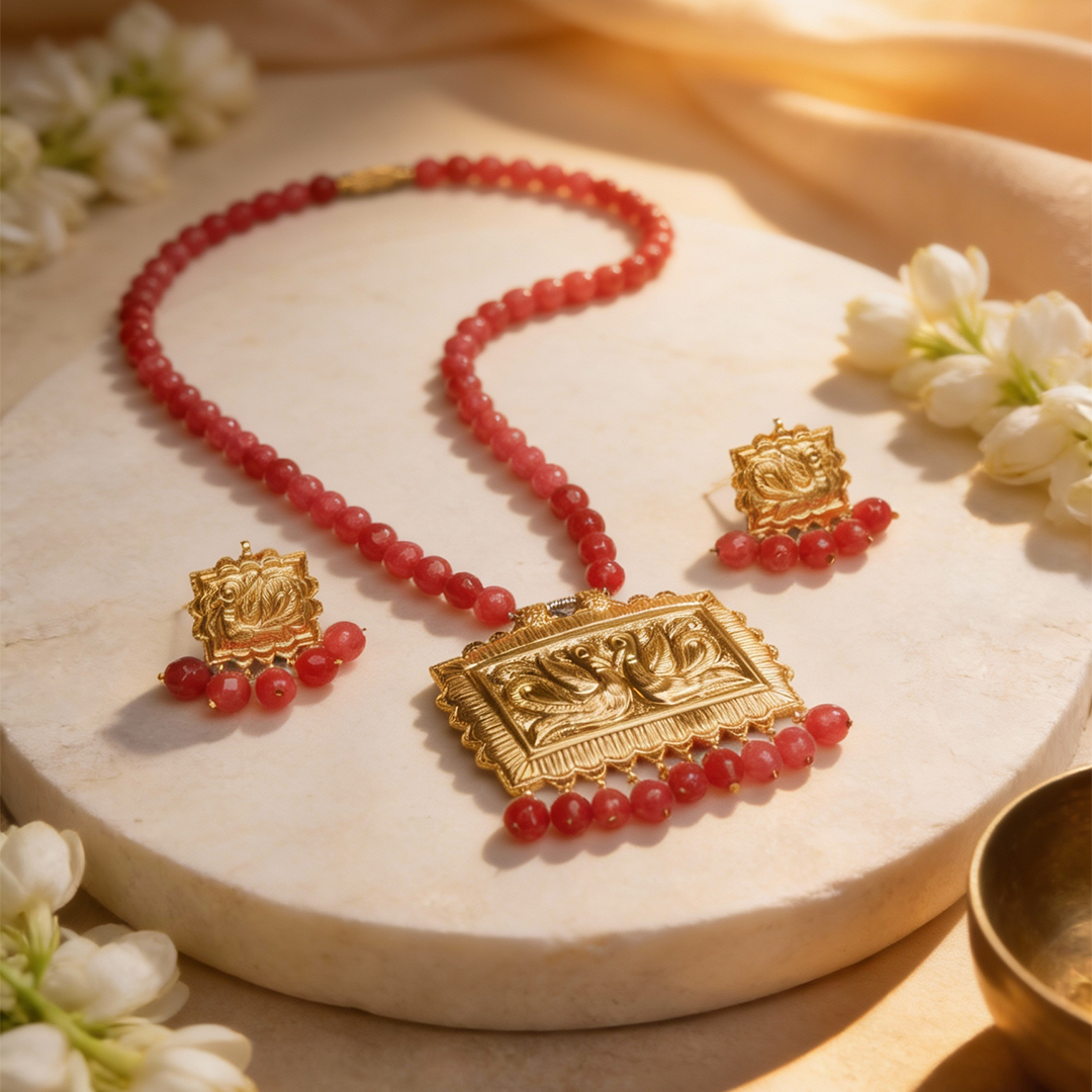 Dogri Padma Rekha Necklace Set