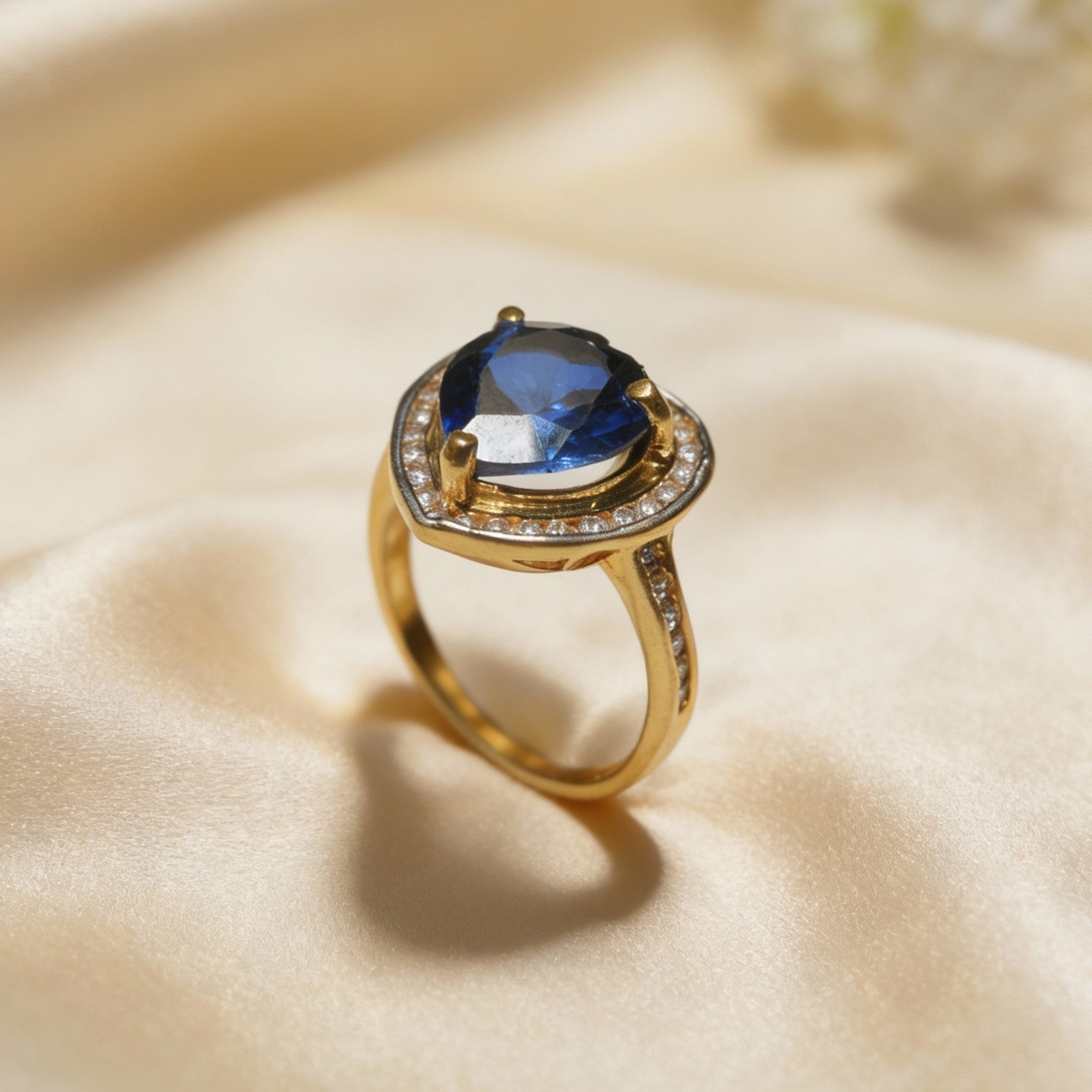 Celeste Sapphire Halo Gold Ring