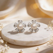 Luxe Pearl Étoile Diamond Stud Earrings