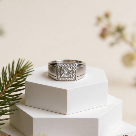 Siora Sovereign Square Ring