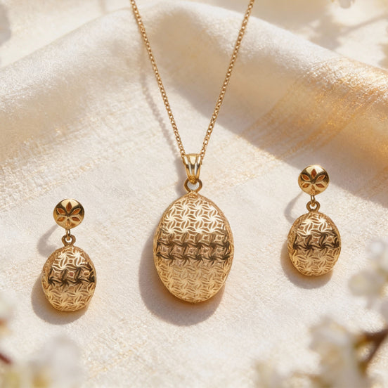 RSJ Elara Textured Gold Pendant Set