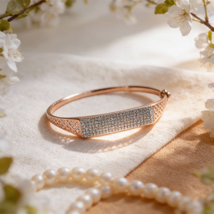 Luxe Pavé Grande Diamond Bangle