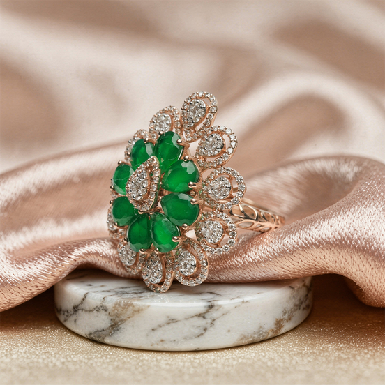 Luxe Emerald Crest Diamond Ring