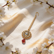 Surya Kundan Glow Gold Mang Tikka