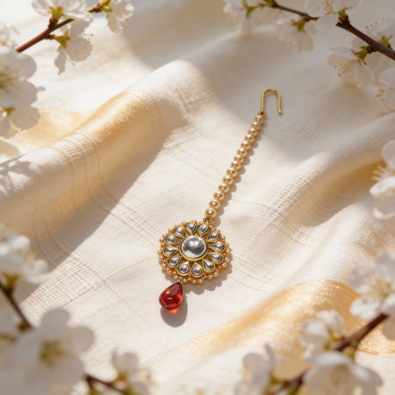 Surya Kundan Glow Gold Mang Tikka