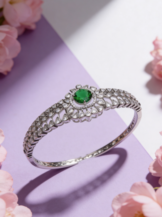 Siora Emerald Petal Kada