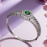 Siora Emerald Petal Kada