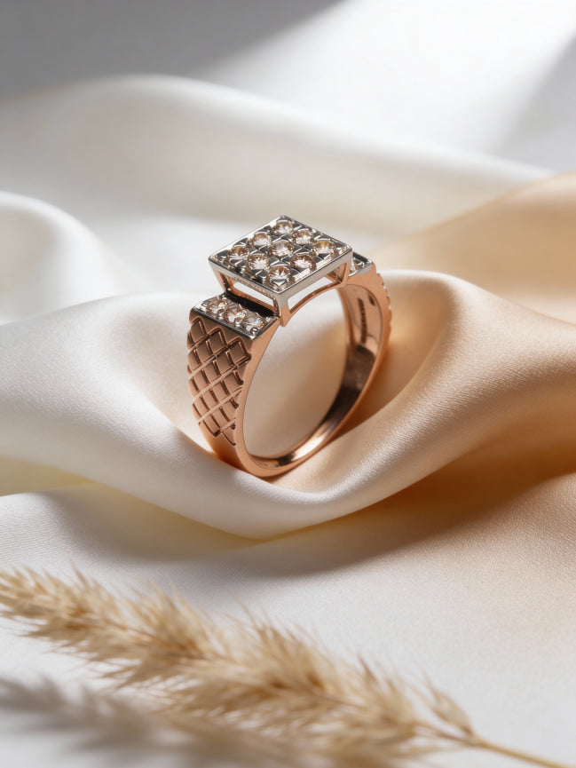 Luxe Elevé Diamond Ring