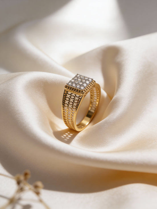Bella Heritage Lattice Diamond Ring (Yellow Gold)