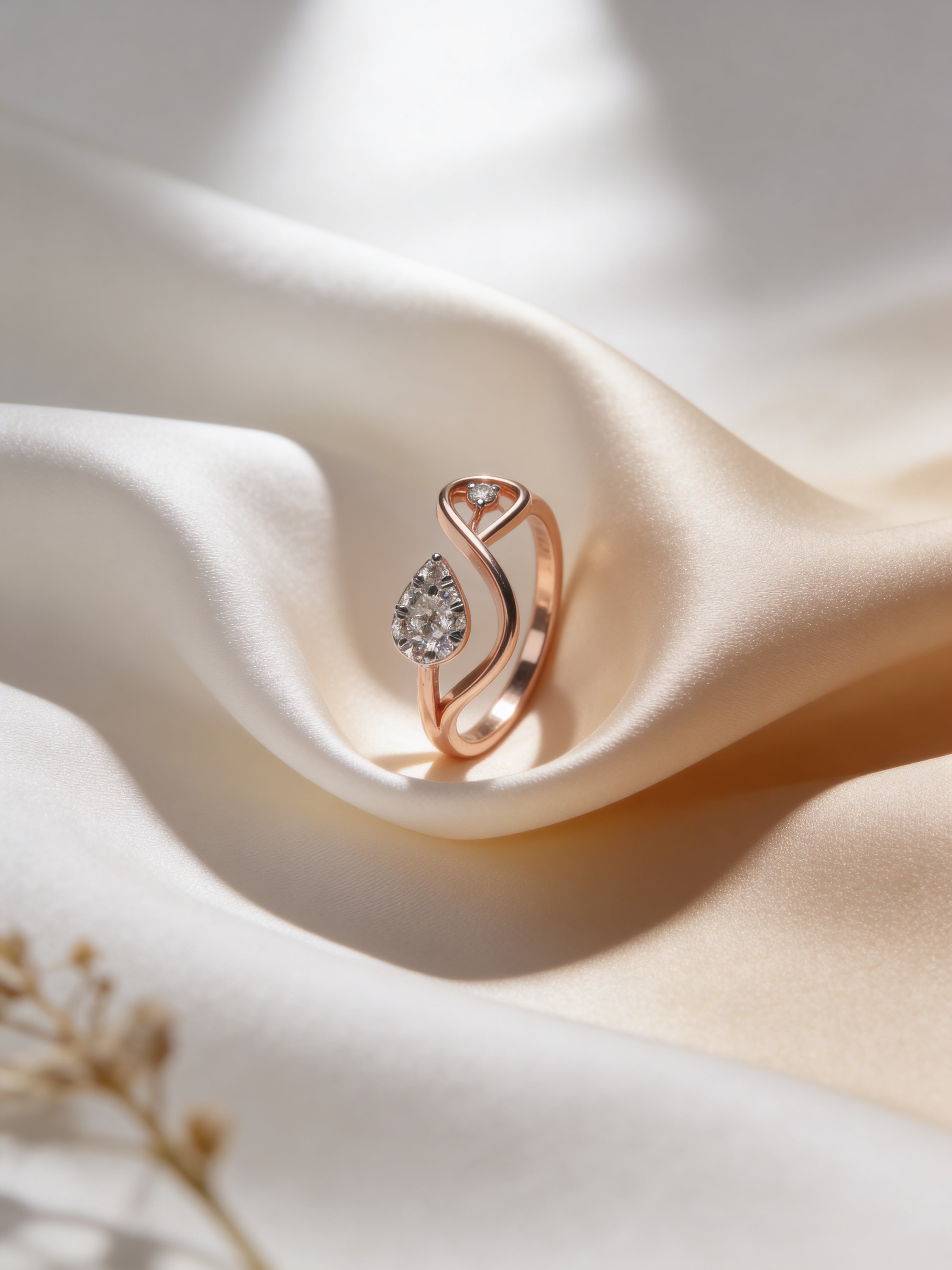 Bella Twirl Teardrop Ring