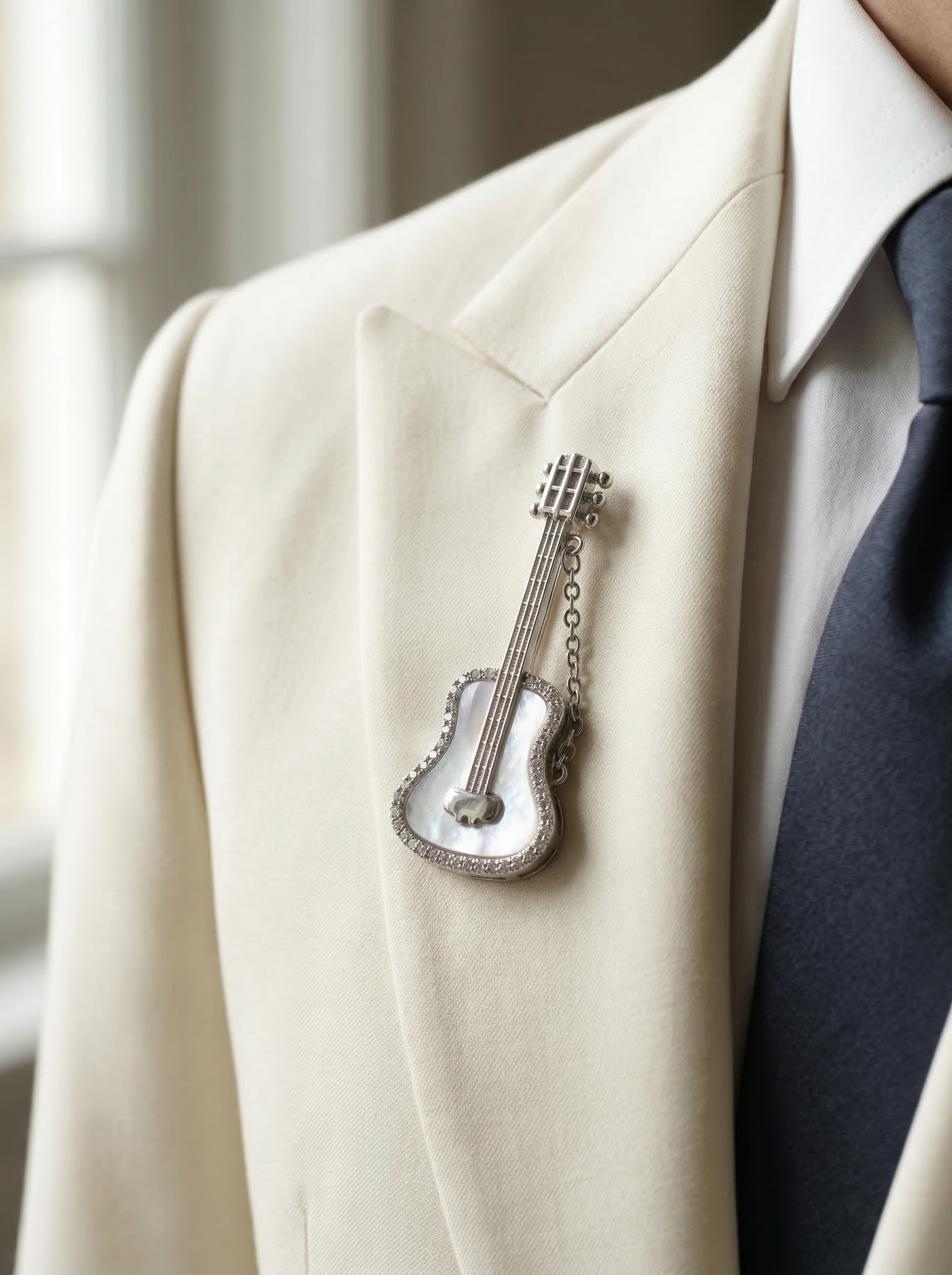 Siora Harmony Guitar Silver Brooch
